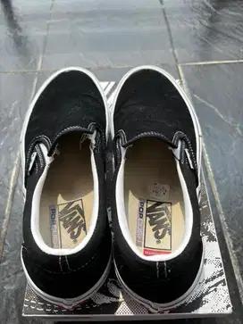 Dijual: Vans Skate Slip-On Pro Black White Classic – ORIGINAL!