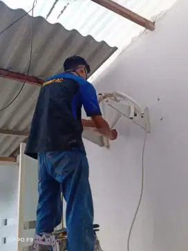 Jasa panggilan pemasangan AC ke rumah