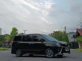 [KM:39rb'an] Toyota Voxy 2.0cc 2018 Automatic Hitam Record Toyota