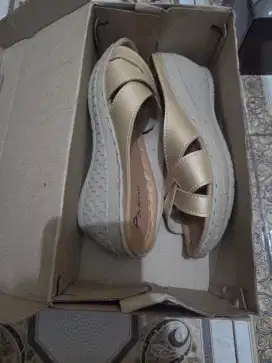 Sandal dr Kelvin