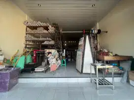 Toko + Rumah Luas Lokasi Strategis Depan Pasar