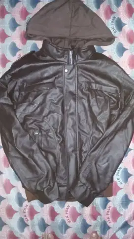 Jaket kulit ukuran L 22 nya