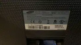 Monitor bekas merk smsng 19'