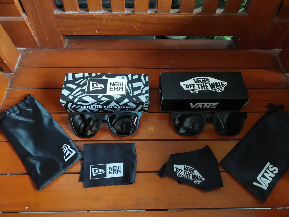 Kacamata New Era extrem sporty dan Vans Squared off 2pcs murah