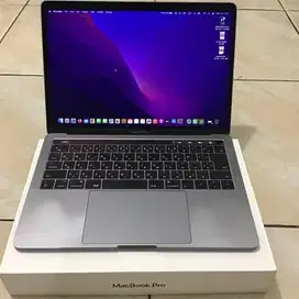Mac book pro 2017 touch bar i5 3.1 ghz ram 8 gb vga 4 gb ssd 256