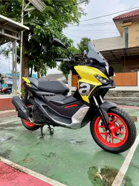 Aprilia SR GT 200