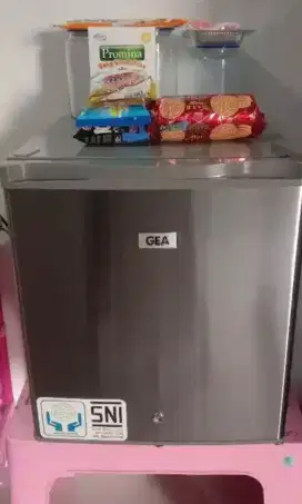 Kulkas 1 Pintu Gea Bekas