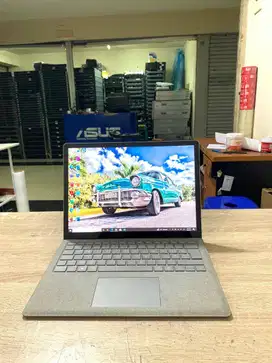 Microsoft Surface Laptop 2 Core i7 Gen 8 Touchscreen S-VN