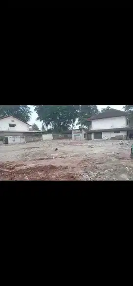 Di sewakan tanah di tepi jalan raya Ampera Raya ps Minggu Jaksel