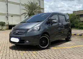 Honda Freed 1.5 E Bensin-AT 2011 Abu-abu