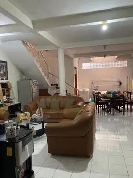 Rumah Cantik 2 Lantai Nyaman di Taman Kopo Indah 3 Bandung