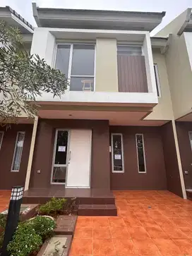 Disewakan Rumah 2 Lt Furnished Cluster Malibu Gading Serpong