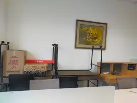 5 meja , kursi kantor + meja recepsionis