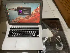 Macbook Air 2017 128 GB Ex Garansi Resmi (IBOX)