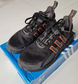Sepatu Adidas NMD V3 ORIGINAL BLACK ORANGE Size 42 2/3