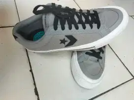 Sepatu converse size 42 insole 26.5 kondisi msh bagus