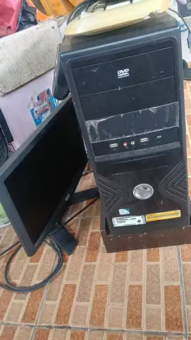 Monitor acer, keyboard dan CPU