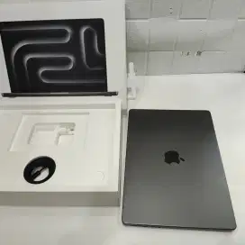 MacBook M3 Pro 14 inch 18GB 512GB Second iBox Like New