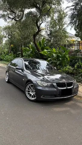 BMW 320i 2006 Bensin