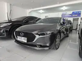Mazda 3 sedan at / matic 2023 # dp minim - antik