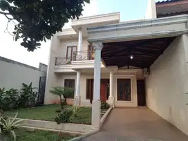 Rumah Bagus 2 Lantai Dengan Kolam Renang Di Green Mustika Tambun