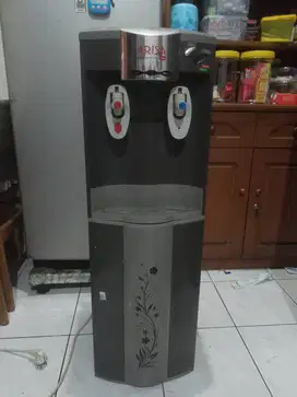 Dispenser Arisa