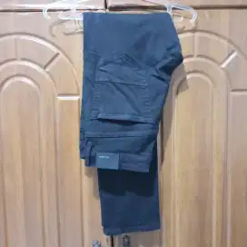 Celana Jeans Panjang Pria Pull n Bear Hitam Size 32