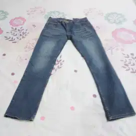 Celana Jeans Panjang Pria Pull n Bear Biru Dongker Size 32