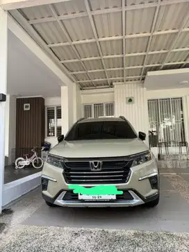 HONDA BR-V PRESTIGE N7X 2024 (Super LOW KM, LIKE NEW)