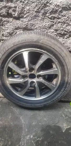 Velk copotan sigra R14