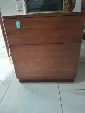 Dijual lemari buku