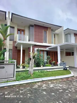 Rumah mewah di dalam perumahan elit balemulia