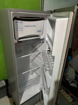 JUAL KULKAS / MULUS / FREEZER AMAN / DINGIN SEMUA