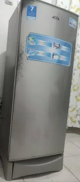 Kulkas AQUA 1 pintu awet bagus jual murah cepat