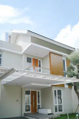 Rumah 2 Lantai di Sleman Jogja Pinggir Jalan – Dekat UGM & RSA UGM