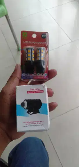 Di jual lamlu tembak dan lampu led untuk semua kendaraan ,mobil,motor