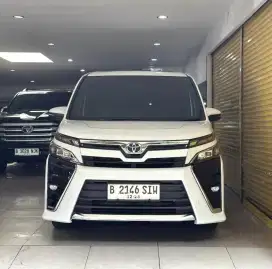 Toyota Voxy 2.0 AT