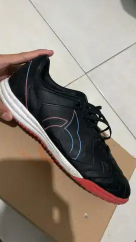 Sepatu Futsal Bekas seperti Baru Original Ortuseight