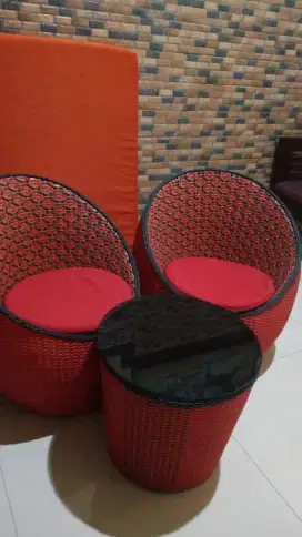 DIJUAL SATU SET KURSI & MEJA ROTAN