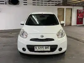 Nissan March L 2013