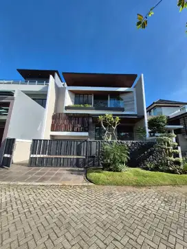 rumah baru gress, 2 lantai, citraland surabaya, hgb, semi furnished
