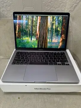 Macbook pro m1 8/256 gb