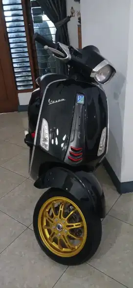Vespa Sprint Carbon Th 2018 Spesial Edition