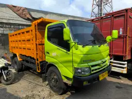 Hino dutro  130 HD ban 6 Dumptruk Tahun 2019