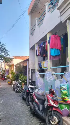 Kost 2 Lantai Aktif Full Penghuni Ngomset di Putat Jaya, SBY Selatan