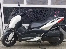 Xmax putih 2018