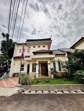 Rumah Bagus di Cirendeu Ciputat Tangsel Dekat MRT Lebak Bulus shm