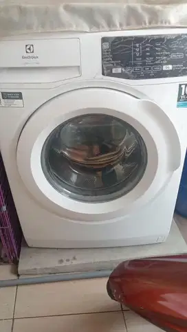 Mesin cuci 10kg bukaan depan