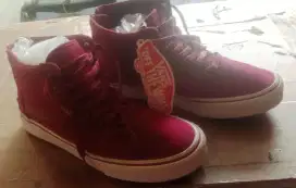 Rp 239rb, Vans Ladies High, Baru,Ori,Sz 35, Insole 22 cm,Made in China