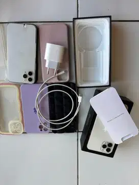 Iphone 11 pro 256 white ex cewek lengkap